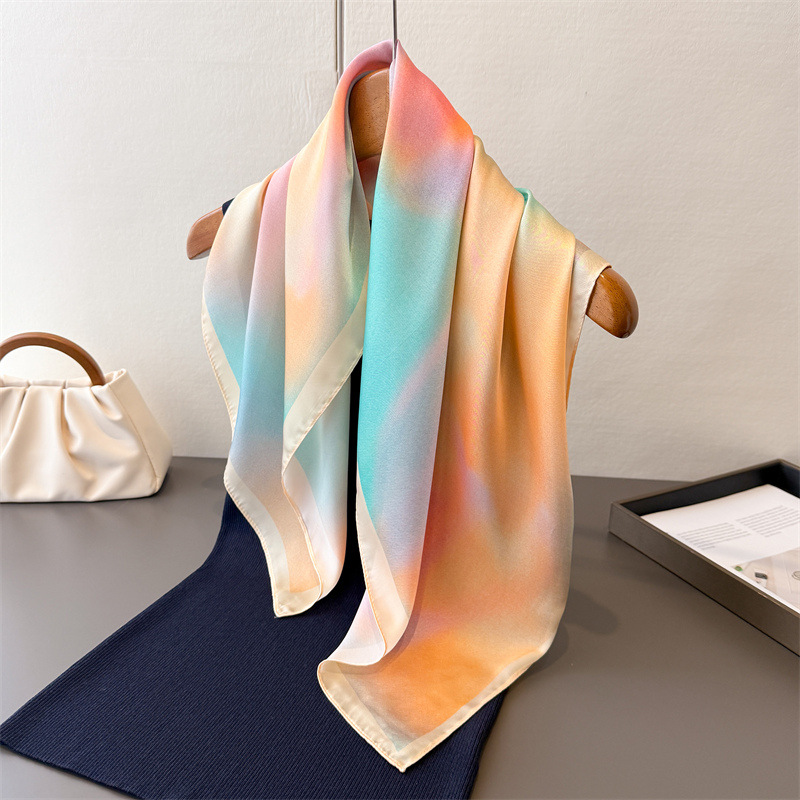 Scarf Silk Square - 2025 تصميم الأزياء مربع وشاح حريري