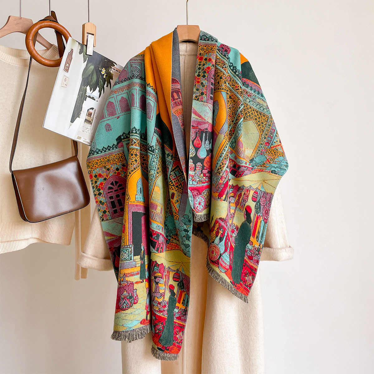 Woven Scarf Blanket - وشاح نسائي من الكشمير الصناعي قابل
