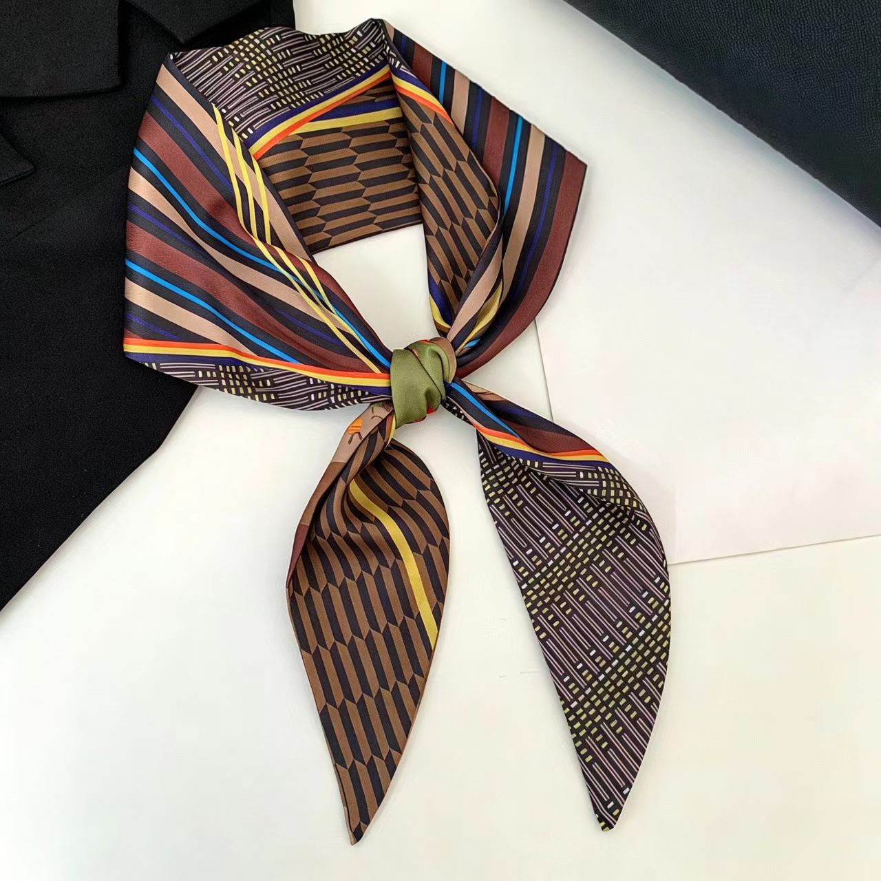 وشاح حرير فاخر مطبوع طويل بشري - مراجعة Face Scarf Mask وسعره